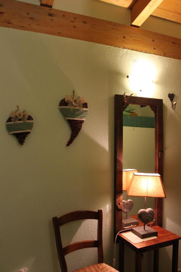 B&B Chez Annie Donnaz Extérieur photo