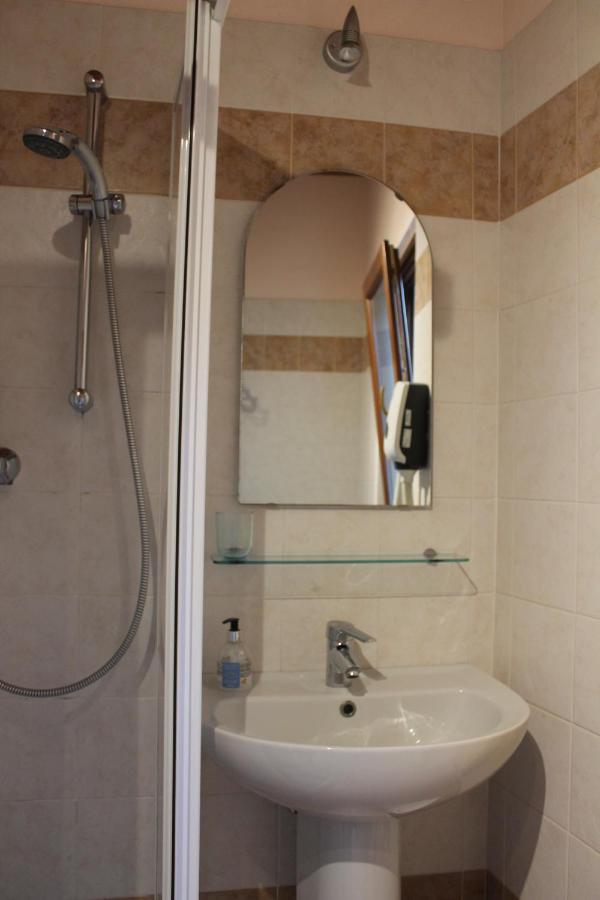 B&B Chez Annie Donnaz Extérieur photo